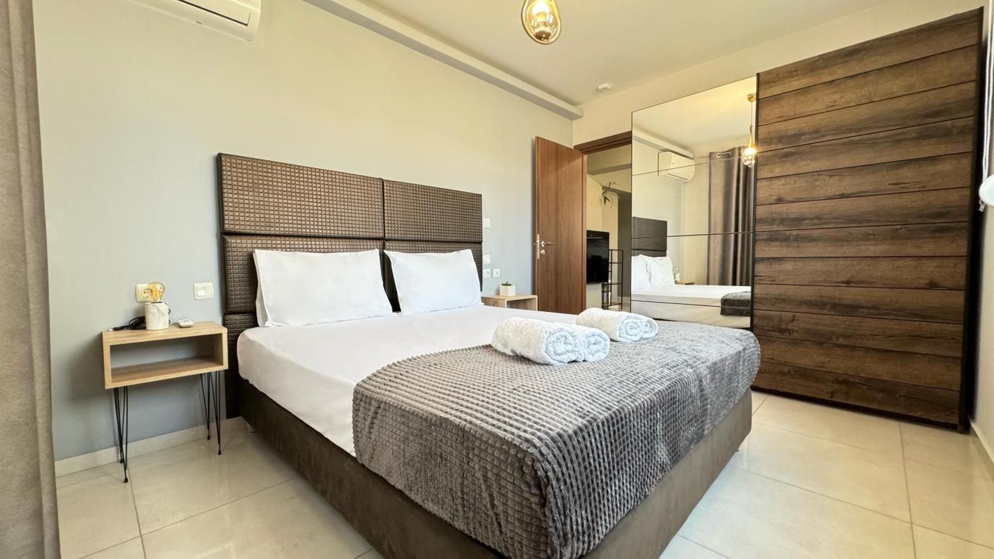 Unique1 - Two Bedroom Private Lux City Apartment Candia Esterno foto